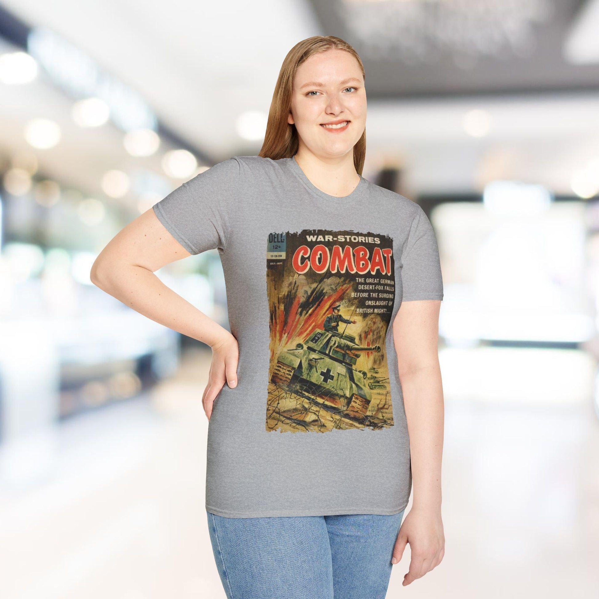 Close-up of the Combat Sept 1962 T-shirt's relaxed fit neckline and soft cotton fabric in charcoal gray, showcasing subtle