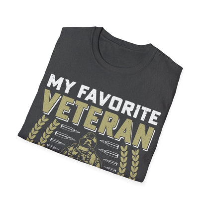 Close-up of the unisex softstyle fabric displaying vibrant "Favorite Veteran - Dad" text and relaxed fit details on heather