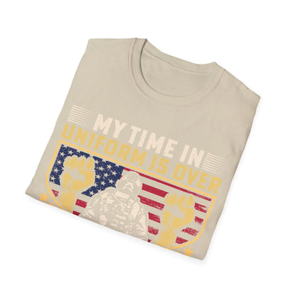 Close-up of the unisex softstyle fabric with vibrant navy color and smooth texture, highlighting slim fit and crew neckline